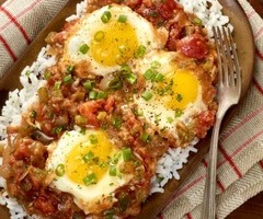 Cajun Tomato Gravy With Eggs